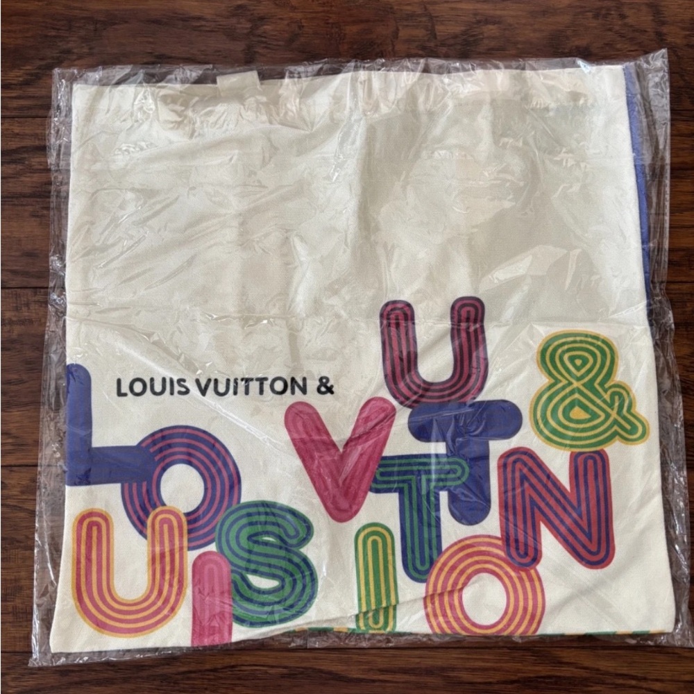Louis Vuitton Limited Edition Shenzhen Museum Exhibition Canvas Tote New - Picture 5 of 7